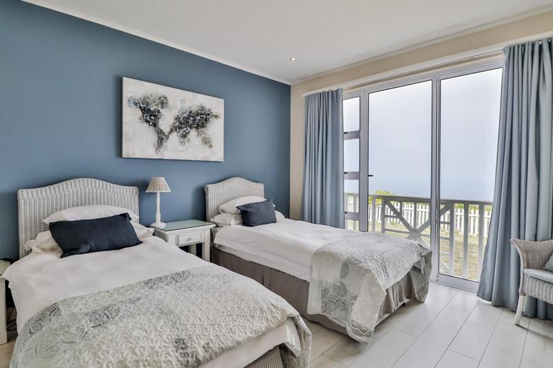 To Let 4 Bedroom Property for Rent in Pinnacle Point Golf Estate Western Cape